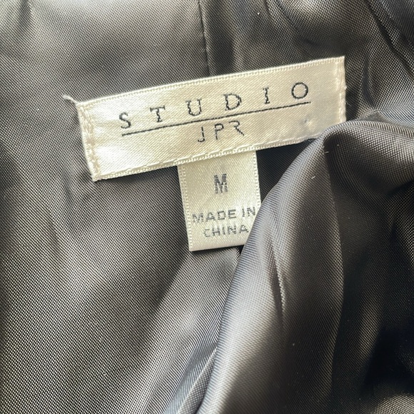 Studio JPR Blue Blazer with 1/2 cinched sleeves & Single Button Closure - med - Picture 5 of 7